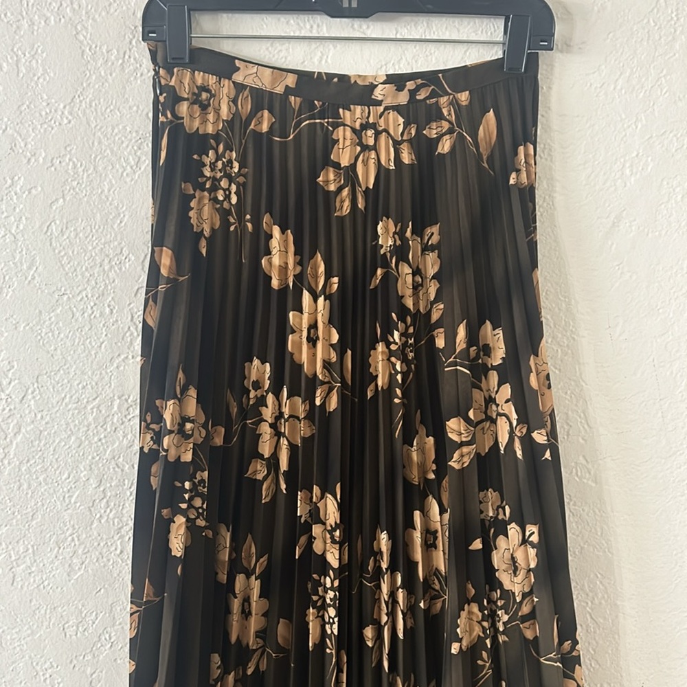Stunning, vintage pleated skirt by prophecy by sag harbor - Picture 2 of 4